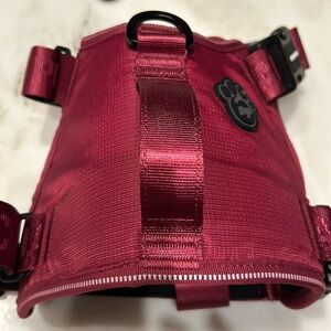 Canada Pooch “complete control” dog harness & matching “utility leash”. Like new